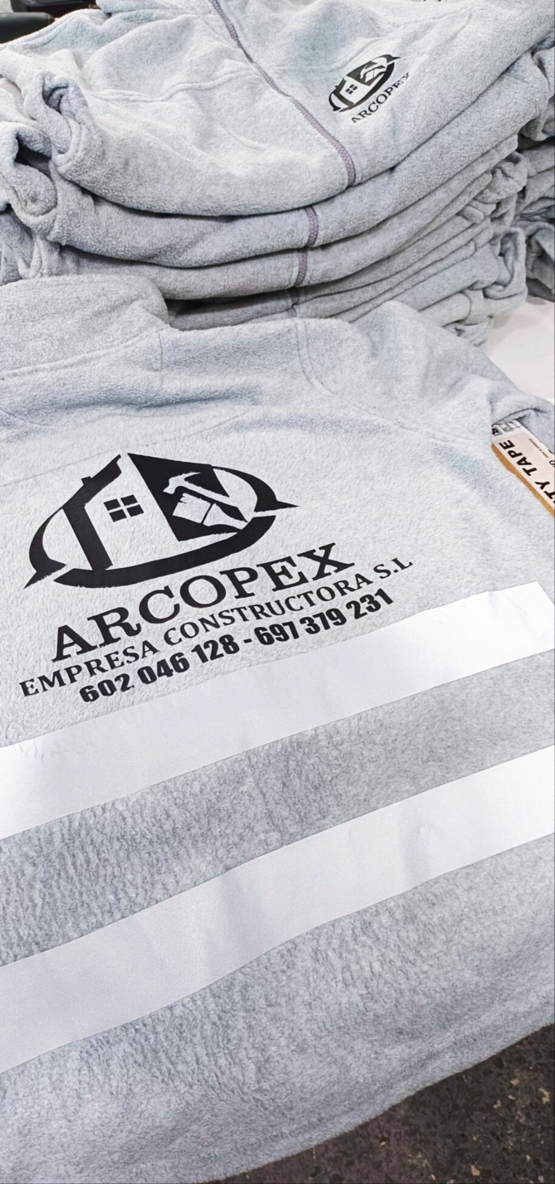 Serigrafía y cinta de visibilidad forros polares - 2